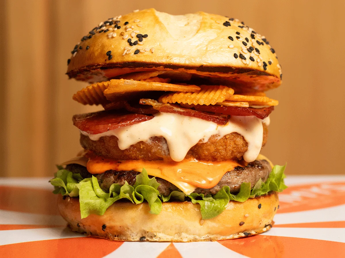La Bestia Ruffles Burger